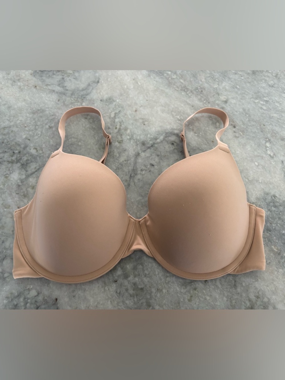 SKIMS Fits Everybody T-Shirt Bra - Picture 2 of 4